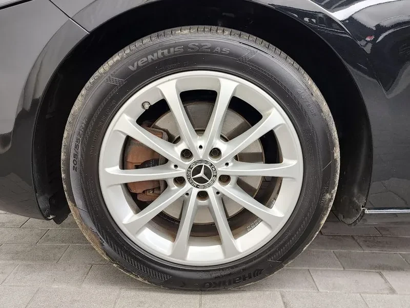 Mercedes-Benz A 220 HATCHBACK, снимка 5 - Автомобили и джипове - 54909099