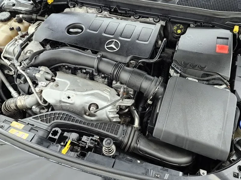 Mercedes-Benz A 220 HATCHBACK, снимка 6 - Автомобили и джипове - 54909099