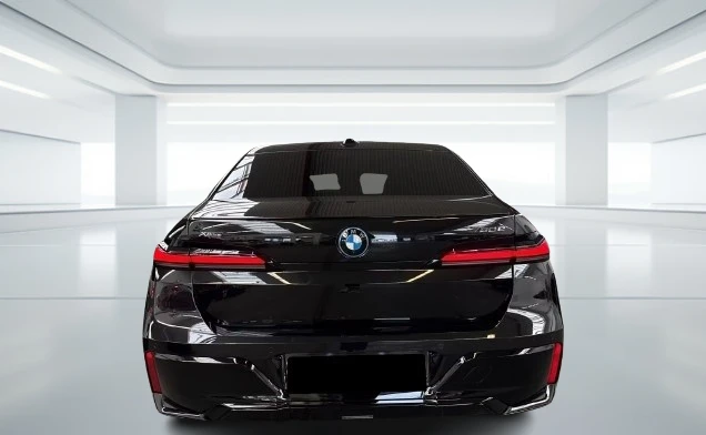 BMW 750 e xDrive = Executive = Гаранция, снимка 2 - Автомобили и джипове - 55406538