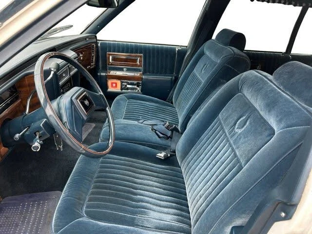Cadillac Brougham 5.0* V8* RWD* , снимка 10 - Автомобили и джипове - 55539064