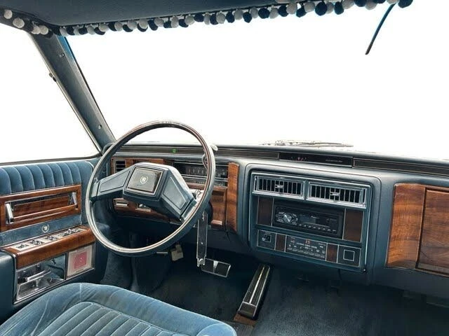 Cadillac Brougham 5.0* V8* RWD* , снимка 13 - Автомобили и джипове - 55539064