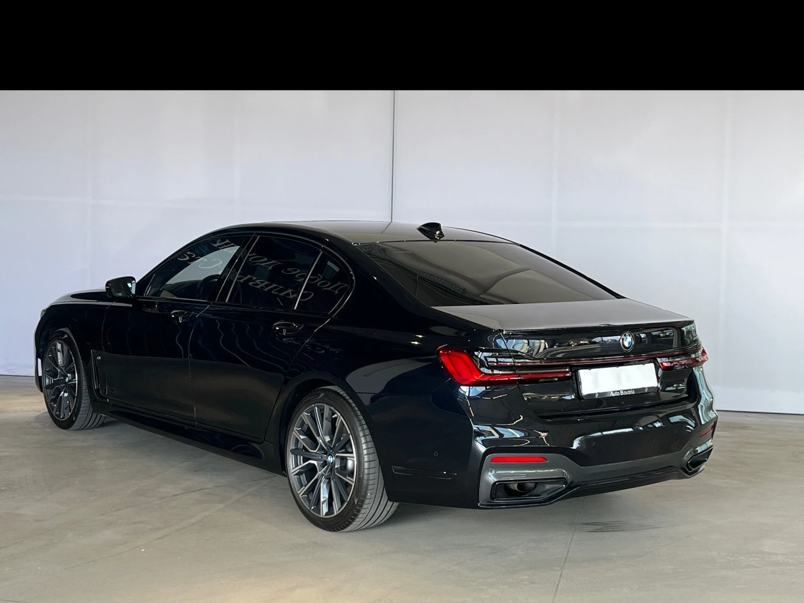 BMW 740 d xDrive Sedan - изображение 2
