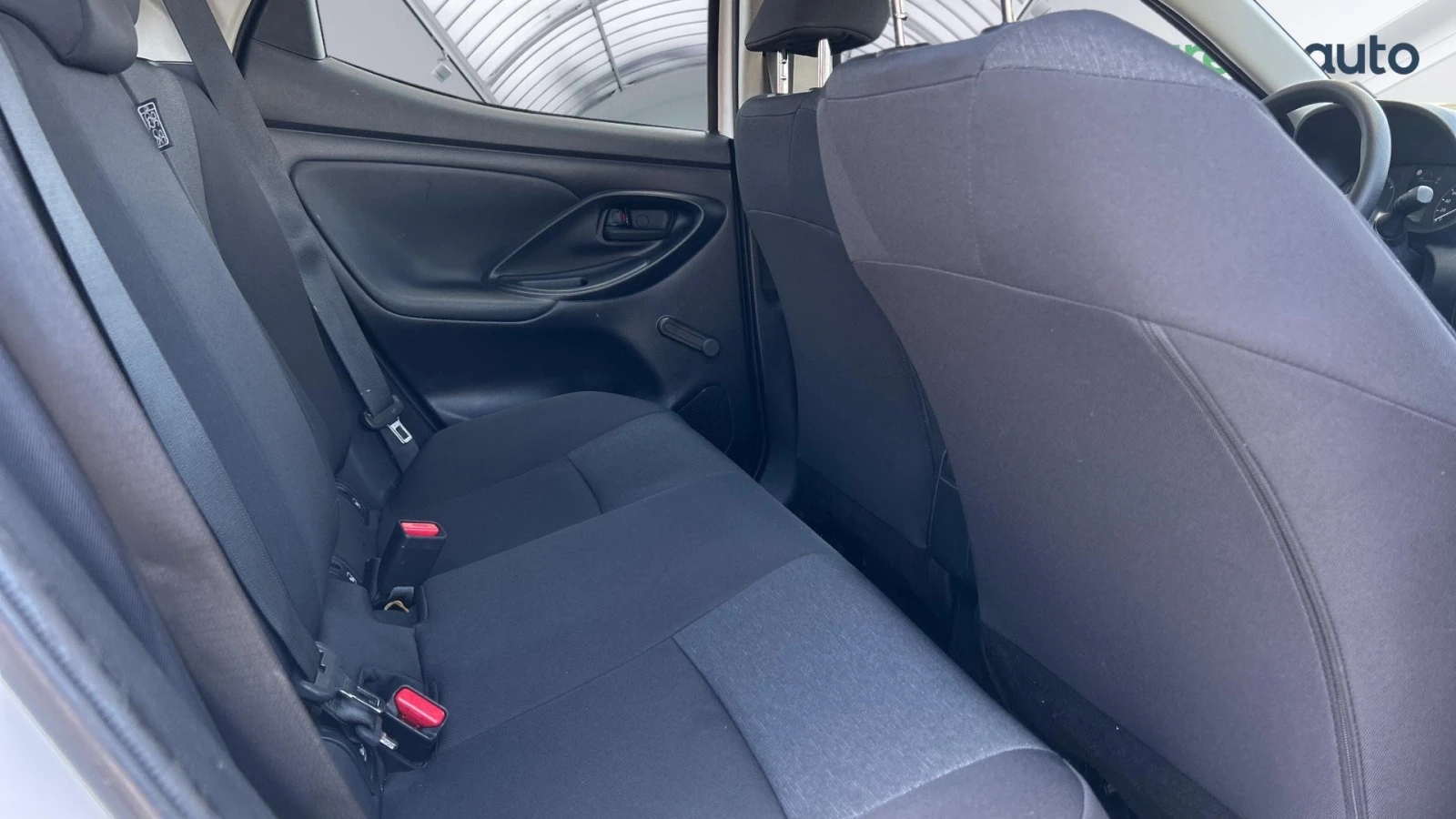 Toyota Yaris 1.5 HSD, Месечна вноска от 399 лв. - изображение 9