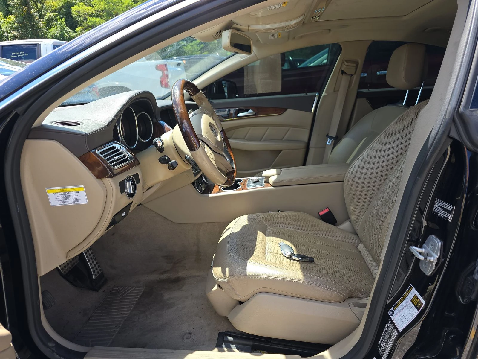 Mercedes-Benz CLS 550 AMG* HARMAN* LANE ASSIST* KEYLESS* М.ТОЧКА - изображение 10