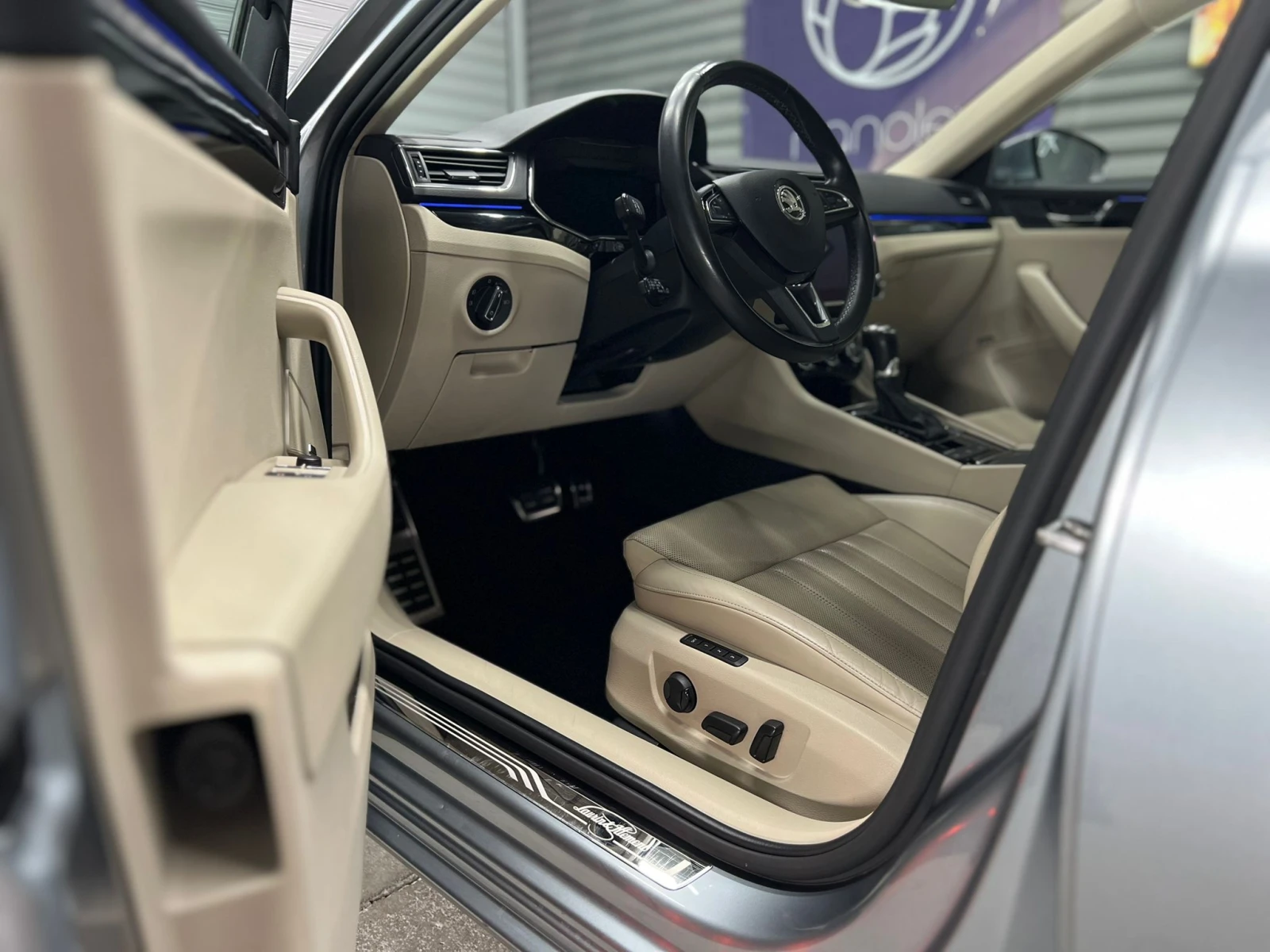 Skoda Superb 2.0TDI* 190кс* 4х4* Laurin & Klement - изображение 6