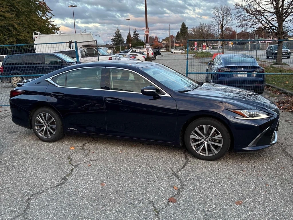 Lexus ES * 300h * CARFAX *    | Mobile.bg   3