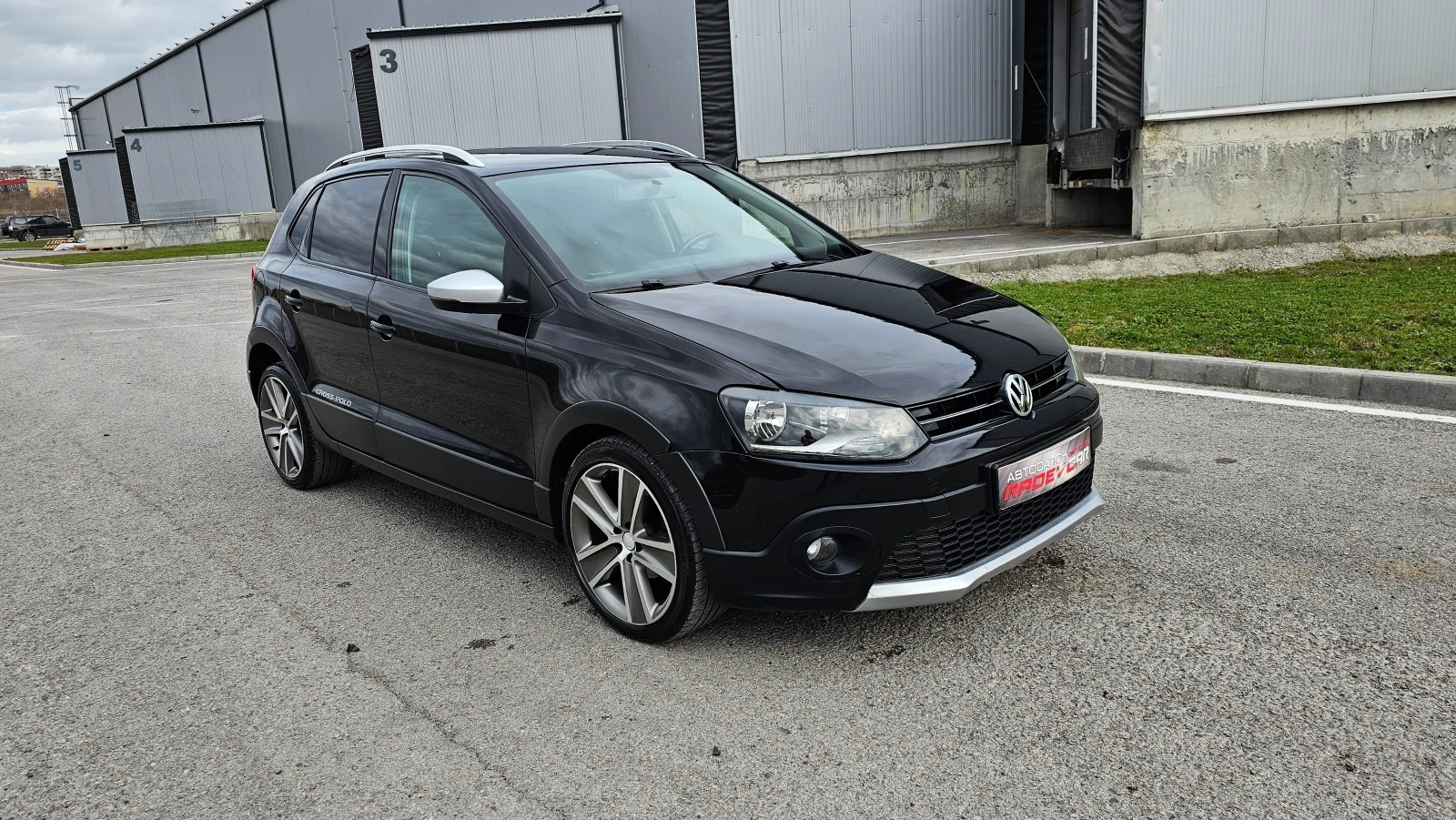 VW Polo 1.6TDI Cross Polo Avtomatik - изображение 7
