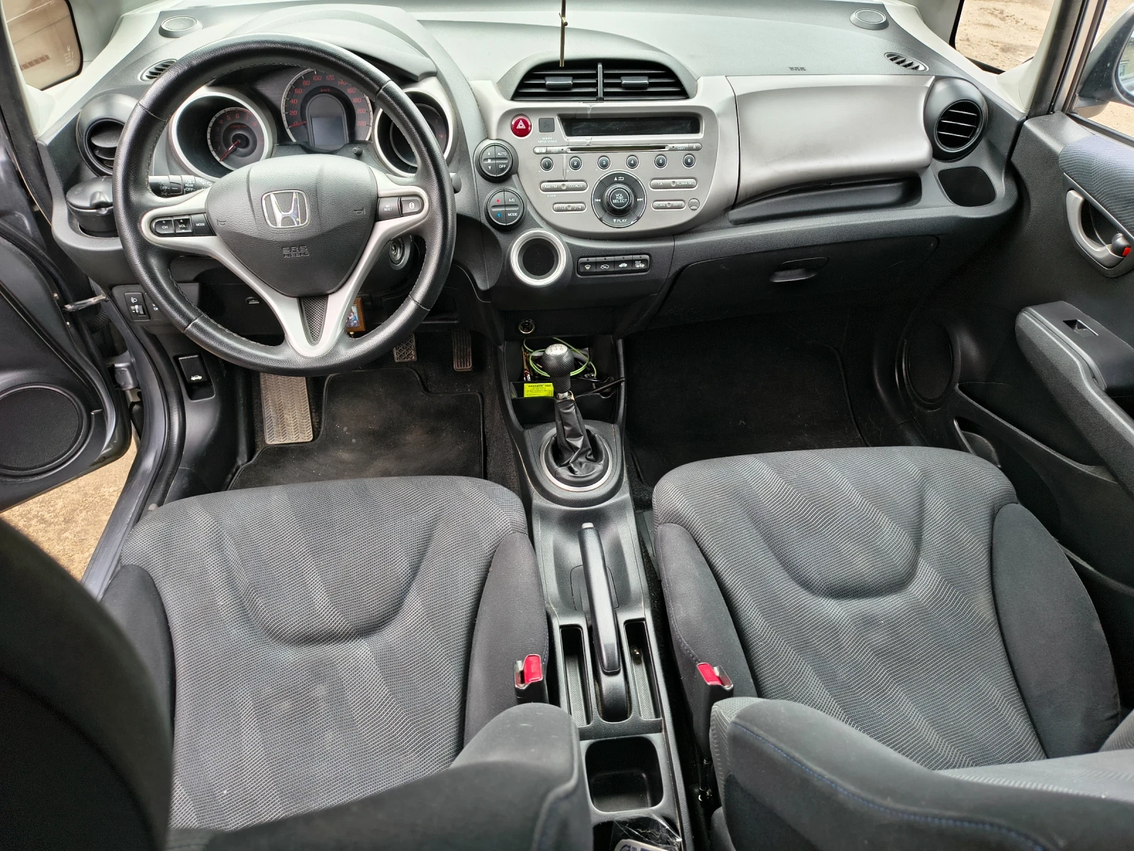Honda Jazz, снимка 4 - Автомобили и джипове - 54006045
