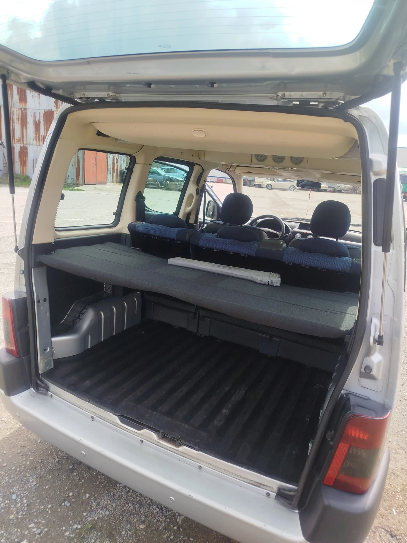 Citroen Berlingo 2.0HDI, снимка 11 - Автомобили и джипове - 54165641