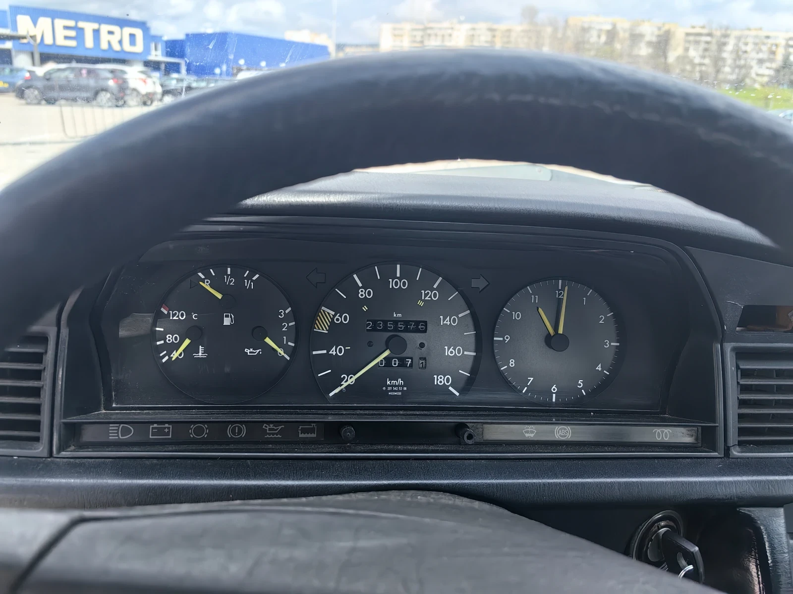 Mercedes-Benz 190, снимка 13 - Автомобили и джипове - 54248677