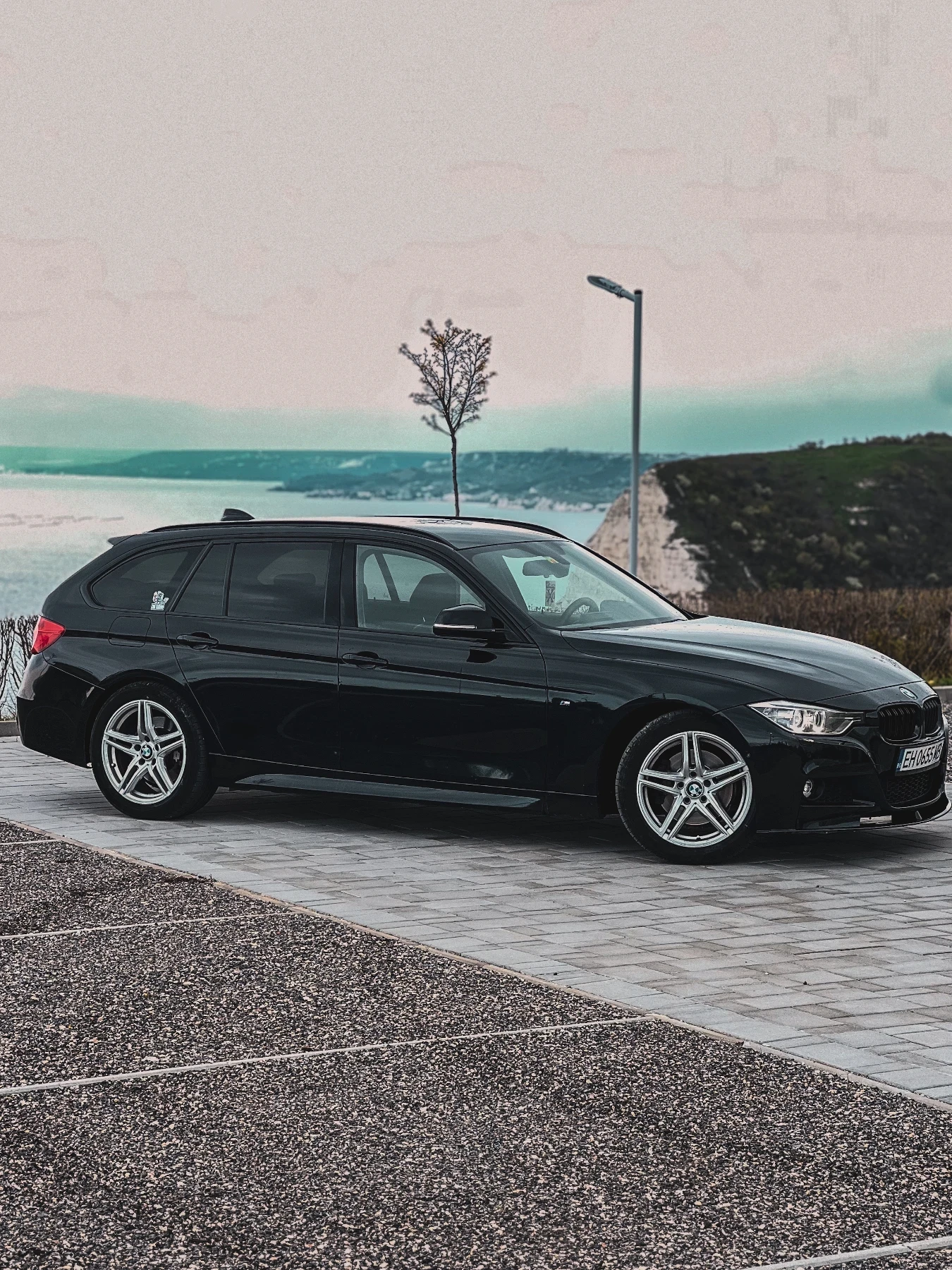 BMW 330 XDrive, снимка 3 - Автомобили и джипове - 54284732