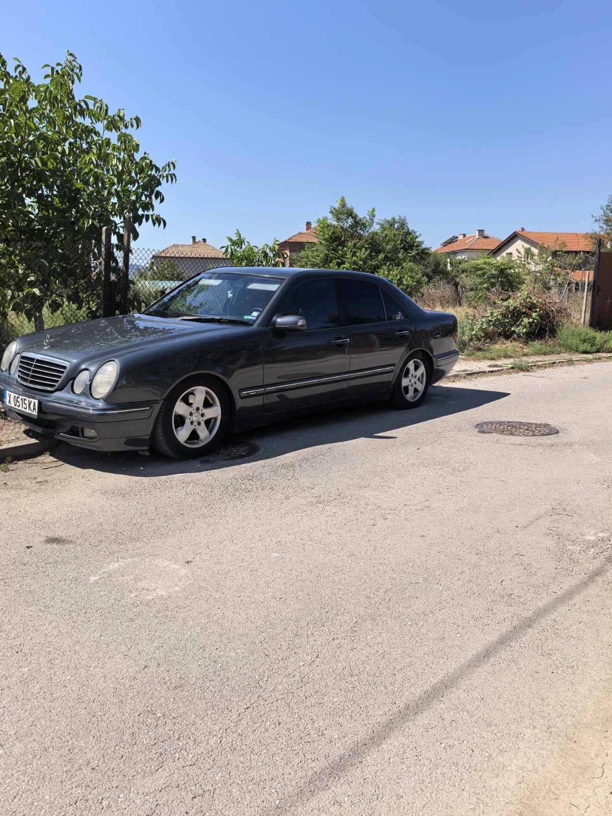 Mercedes-Benz E 320