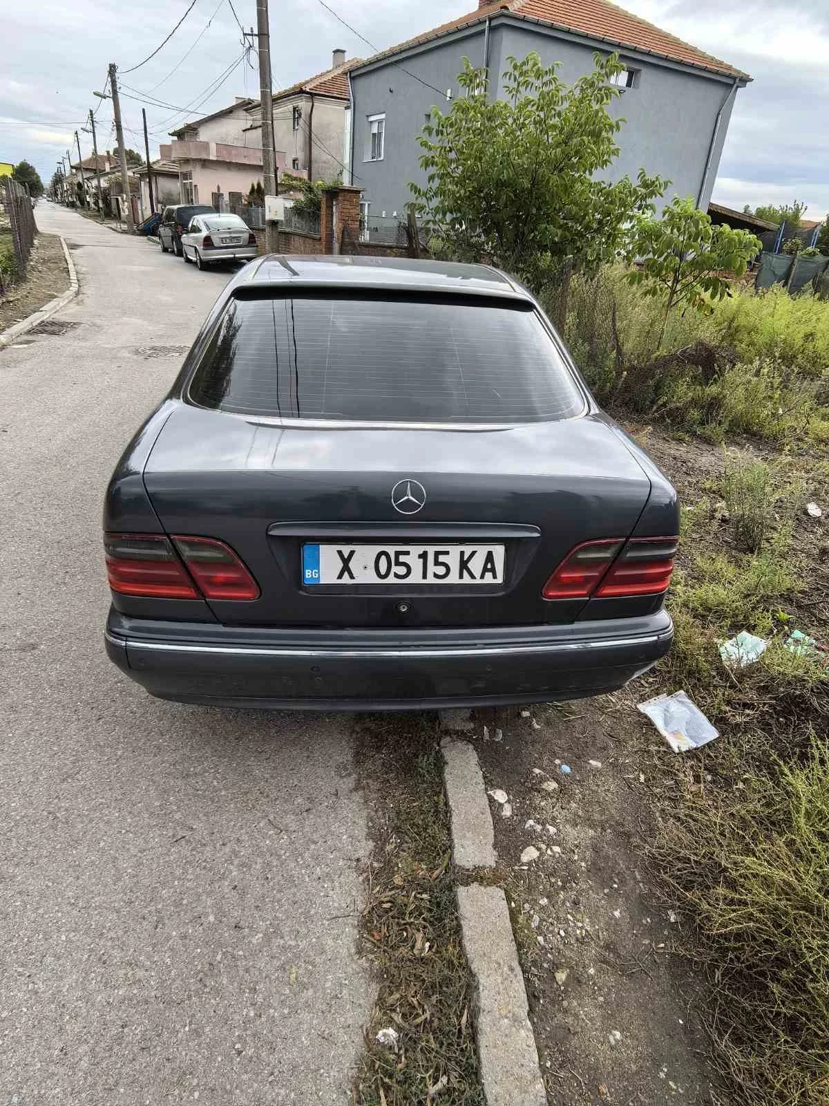 Mercedes-Benz E 320, снимка 5 - Автомобили и джипове - 54479058