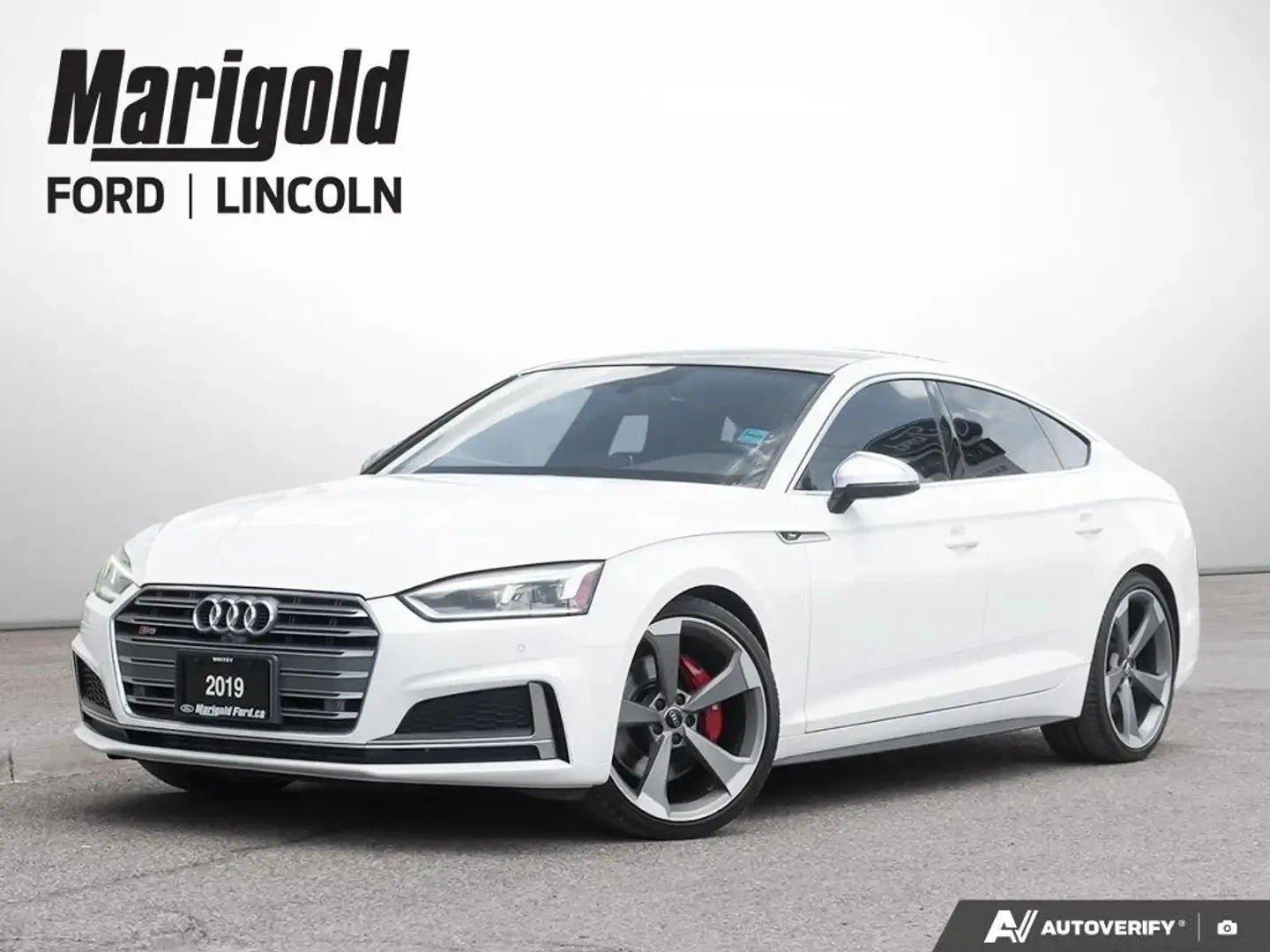 Audi S5 Technik * АвтоКредит * (ЦЕНА ДО БГ)