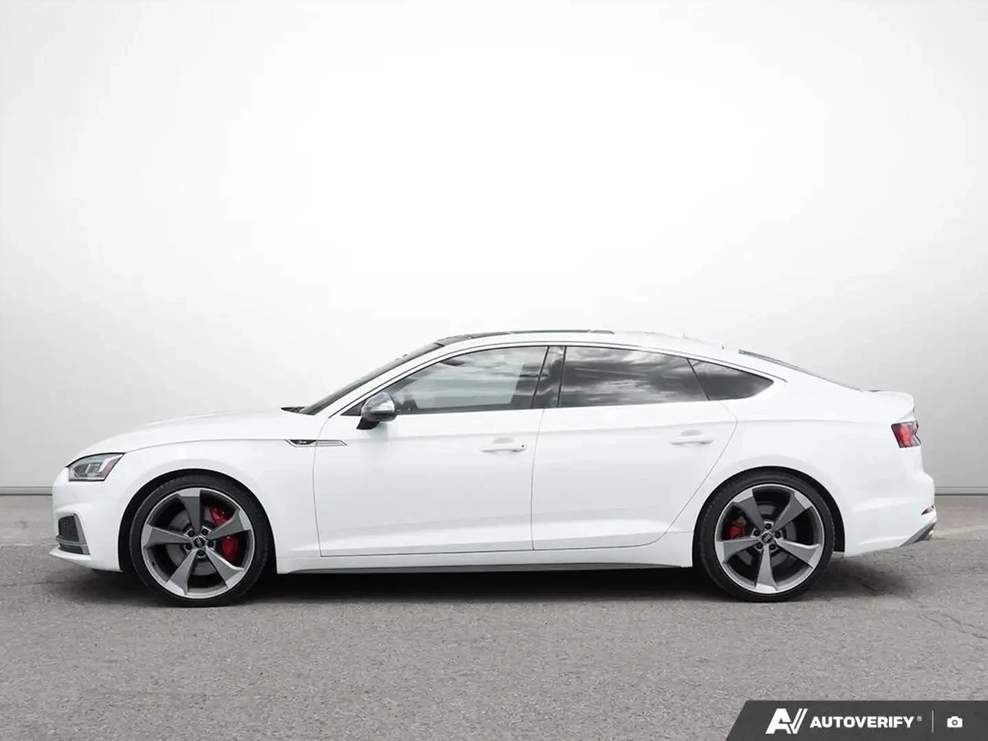 Audi S5 Technik * АвтоКредит * (ЦЕНА ДО БГ), снимка 3 - Автомобили и джипове - 54906849