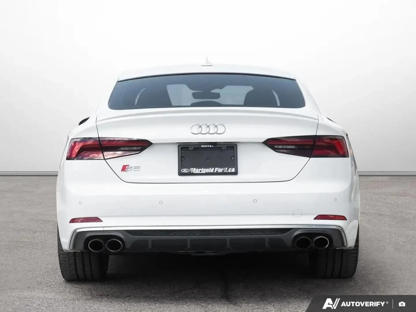 Audi S5 Technik * АвтоКредит * (ЦЕНА ДО БГ), снимка 5 - Автомобили и джипове - 54906849