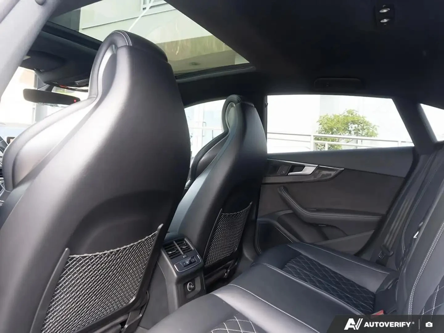 Audi S5 Technik * АвтоКредит * (ЦЕНА ДО БГ), снимка 15 - Автомобили и джипове - 54906849