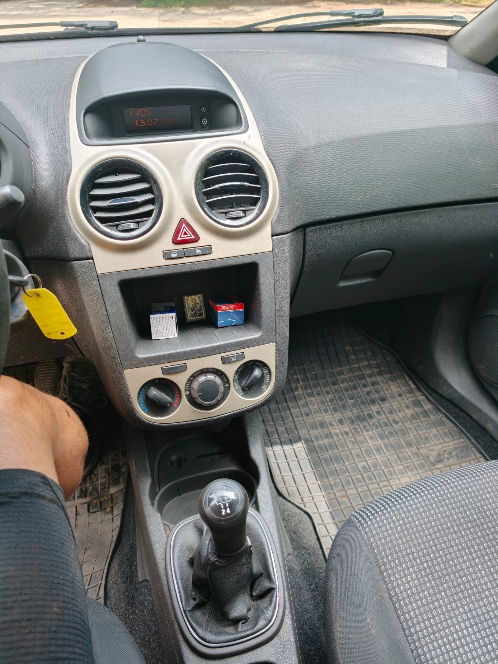 Opel Corsa 1.0, снимка 13 - Автомобили и джипове - 55266962