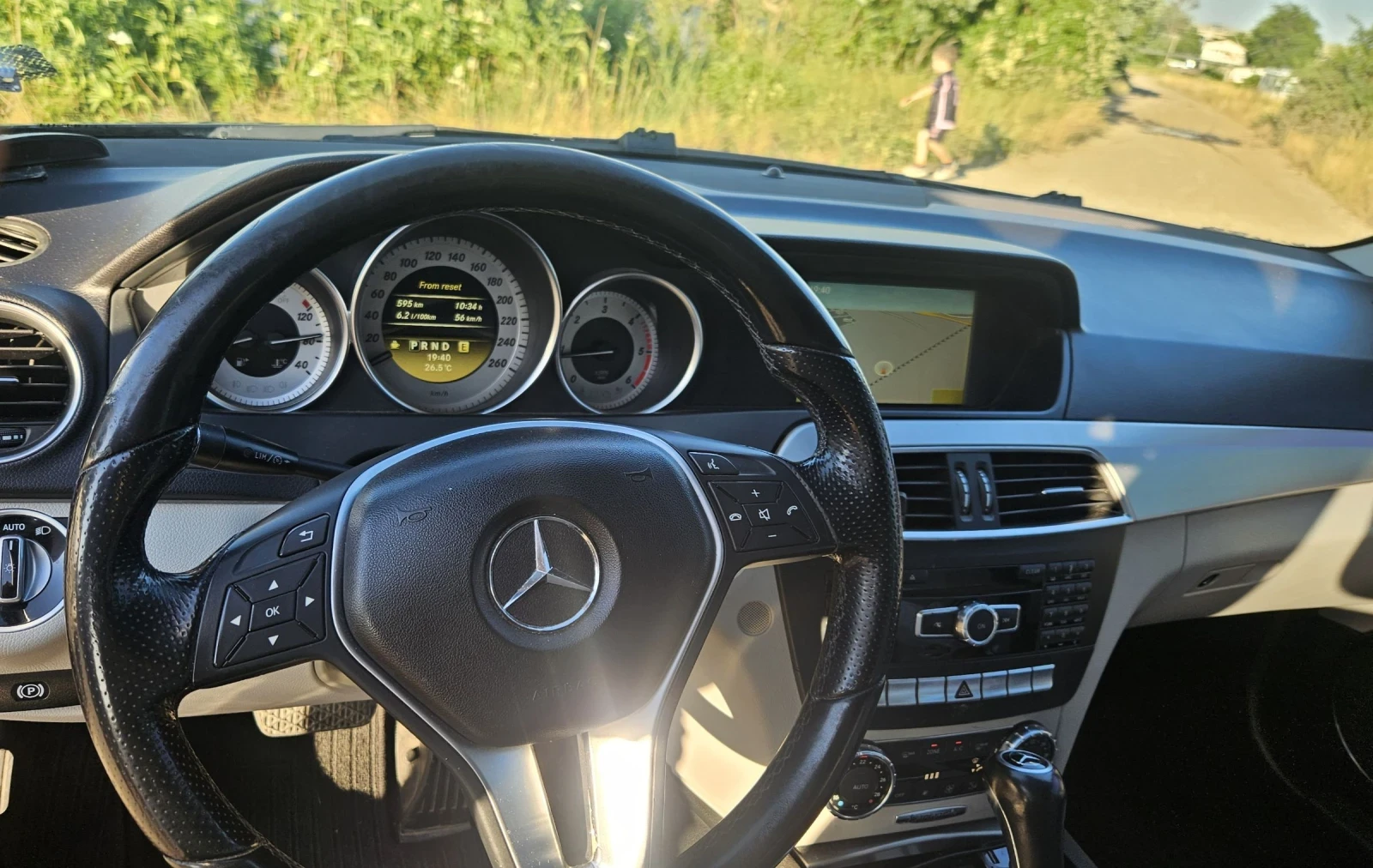 Mercedes-Benz C 220, снимка 11 - Автомобили и джипове - 55425048