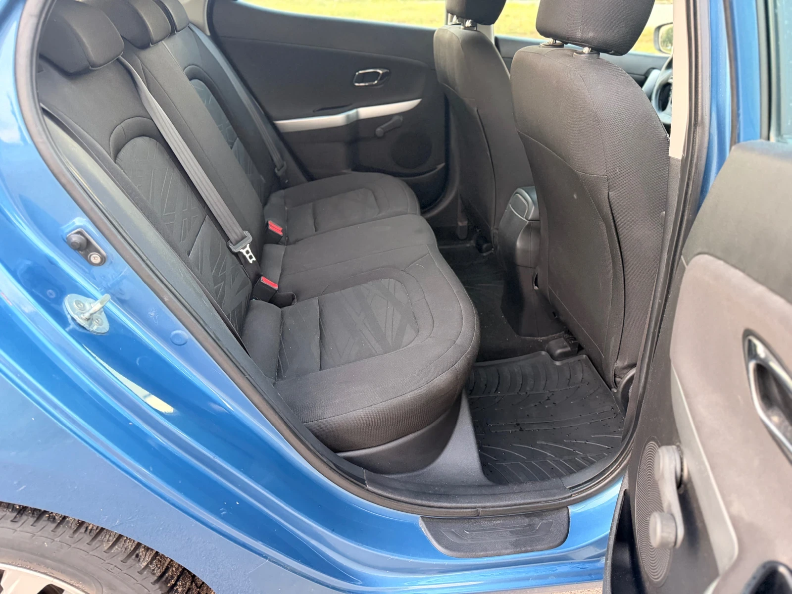Kia Ceed, снимка 9 - Автомобили и джипове - 55607429