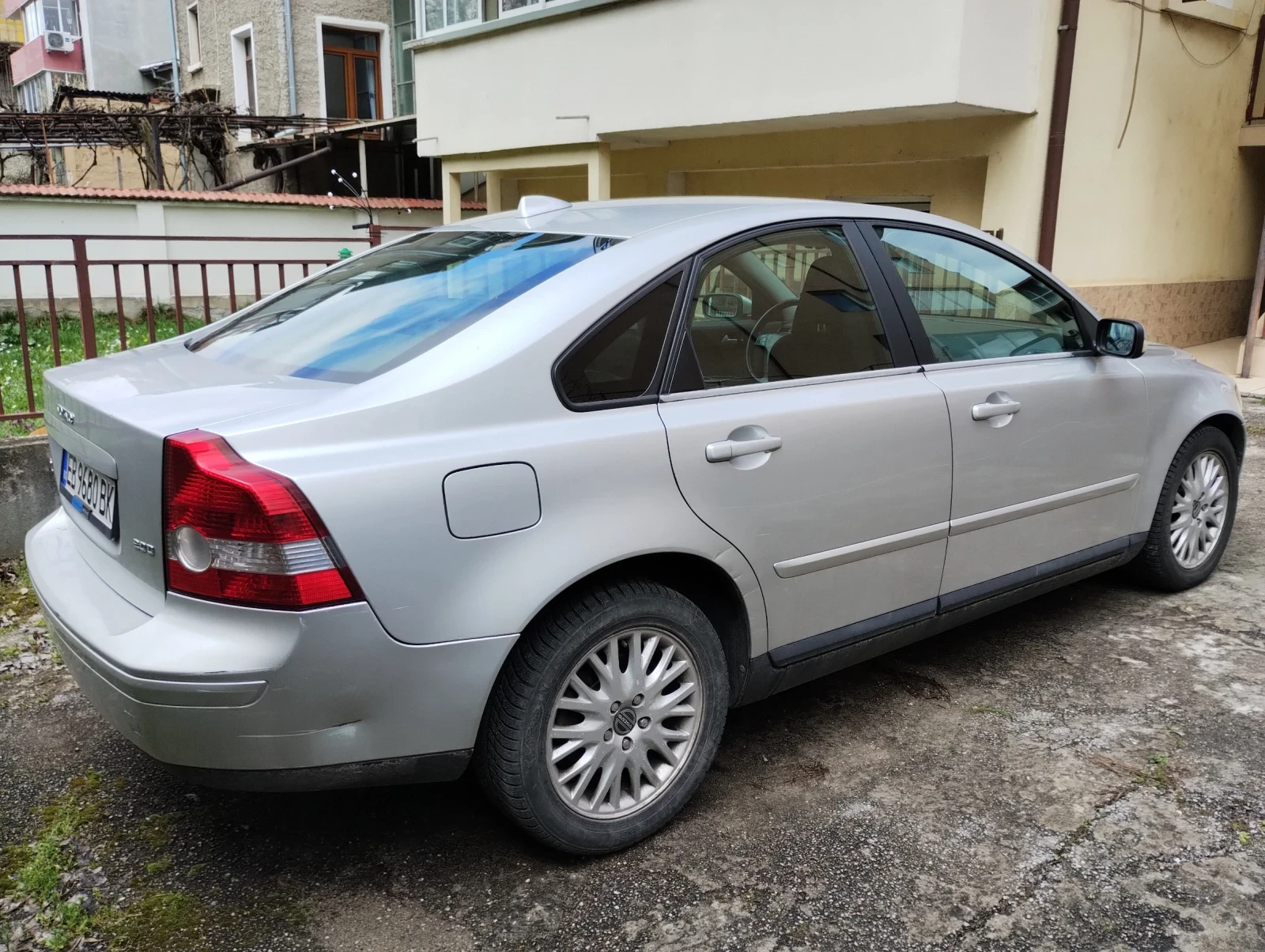 Volvo S40 2.0D, снимка 3 - Автомобили и джипове - 56213047