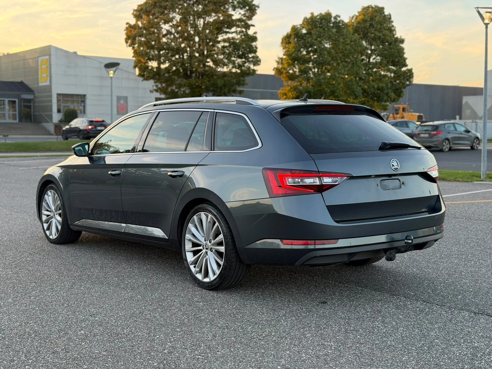 Skoda Superb, снимка 4 - Автомобили и джипове - 56334044