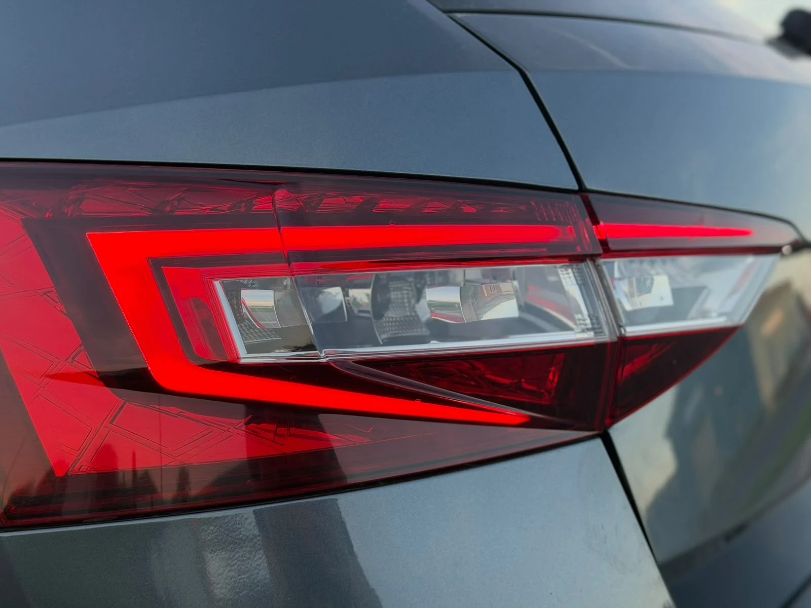 Skoda Superb, снимка 8 - Автомобили и джипове - 56334044