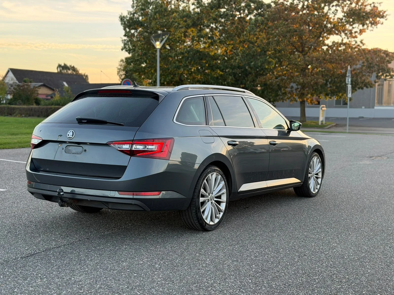 Skoda Superb, снимка 3 - Автомобили и джипове - 56334044