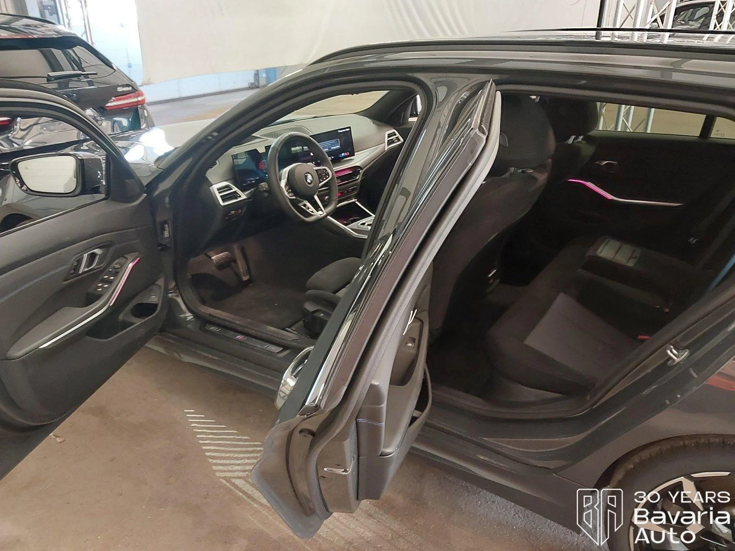 BMW 330 d xDrive Touring Sportautomatic, снимка 5 - Автомобили и джипове - 56540682