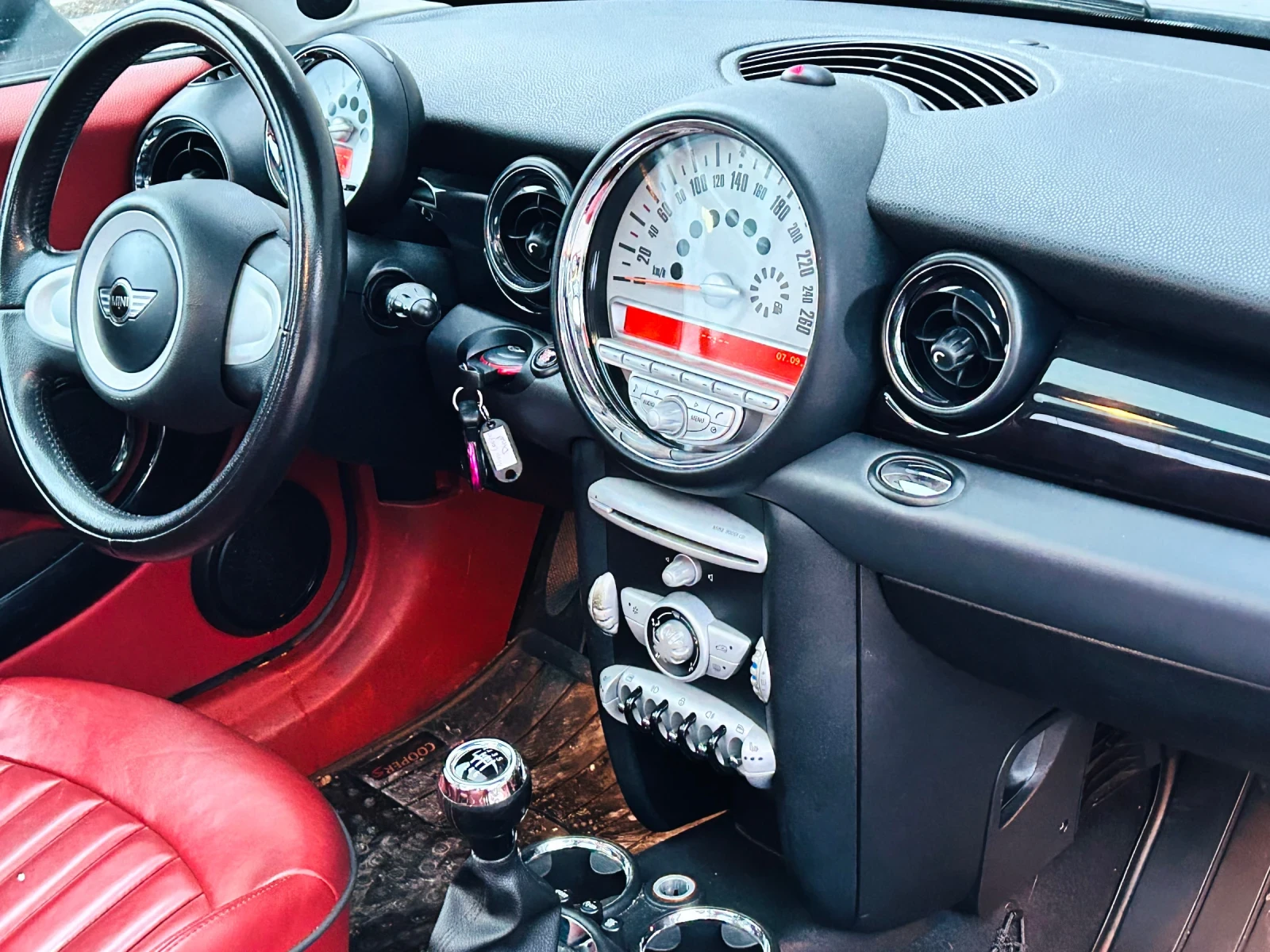 Mini Cooper DIESEl 109 PS  PANO, снимка 10 - Автомобили и джипове - 56710686