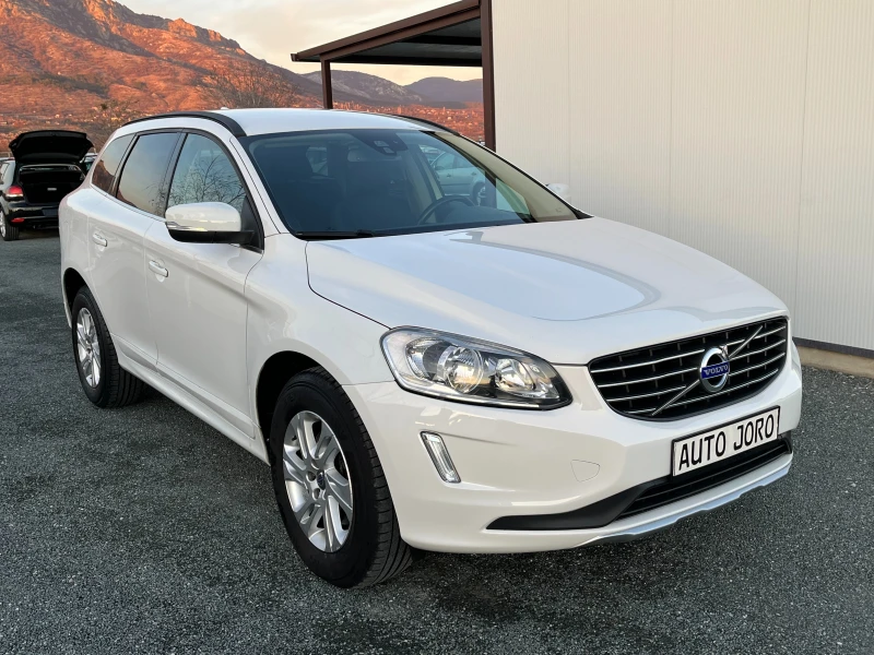 Volvo XC60 2.0D4-181k.c.Aвтоматик, снимка 6 - Автомобили и джипове - 48411594