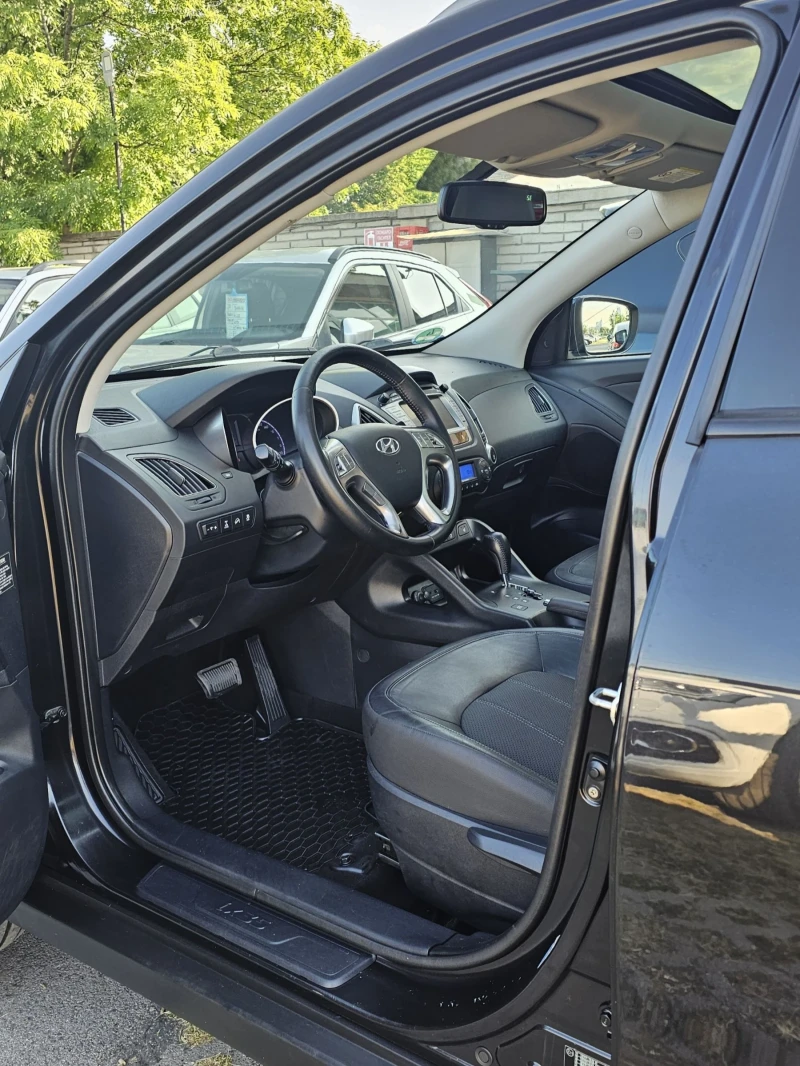 Hyundai IX35 2.0 CRDI 4WD 184к.с. Premuim KeylessGo Панорама, снимка 5 - Автомобили и джипове - 50691399