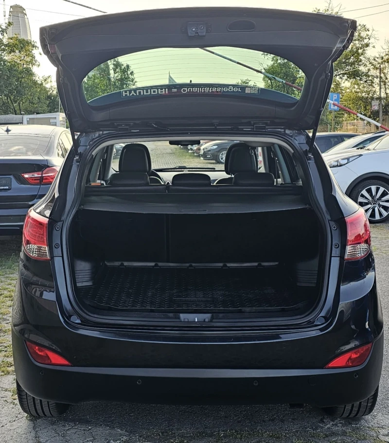 Hyundai IX35 2.0 CRDI 4WD 184к.с. Premuim KeylessGo Панорама, снимка 16 - Автомобили и джипове - 50691399
