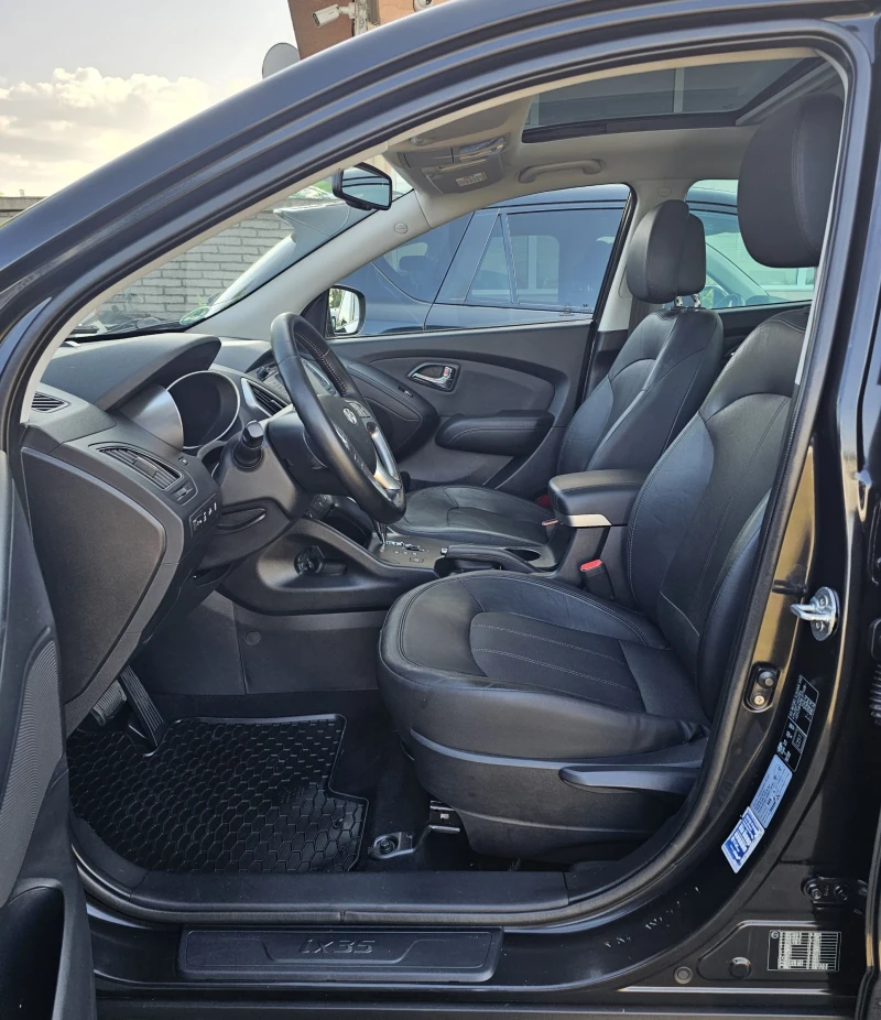 Hyundai IX35 2.0 CRDI 4WD 184к.с. Premuim KeylessGo Панорама, снимка 6 - Автомобили и джипове - 50691399