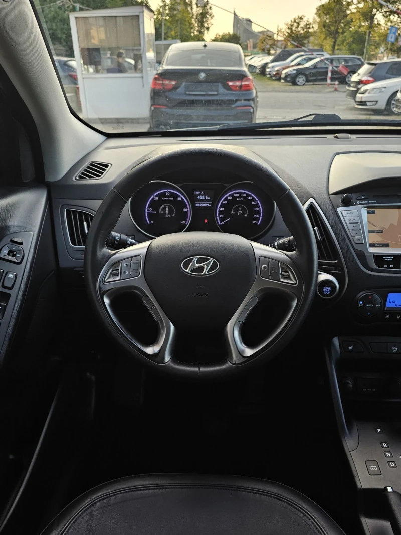 Hyundai IX35 2.0 CRDI 4WD 184к.с. Premuim KeylessGo Панорама, снимка 10 - Автомобили и джипове - 50691399