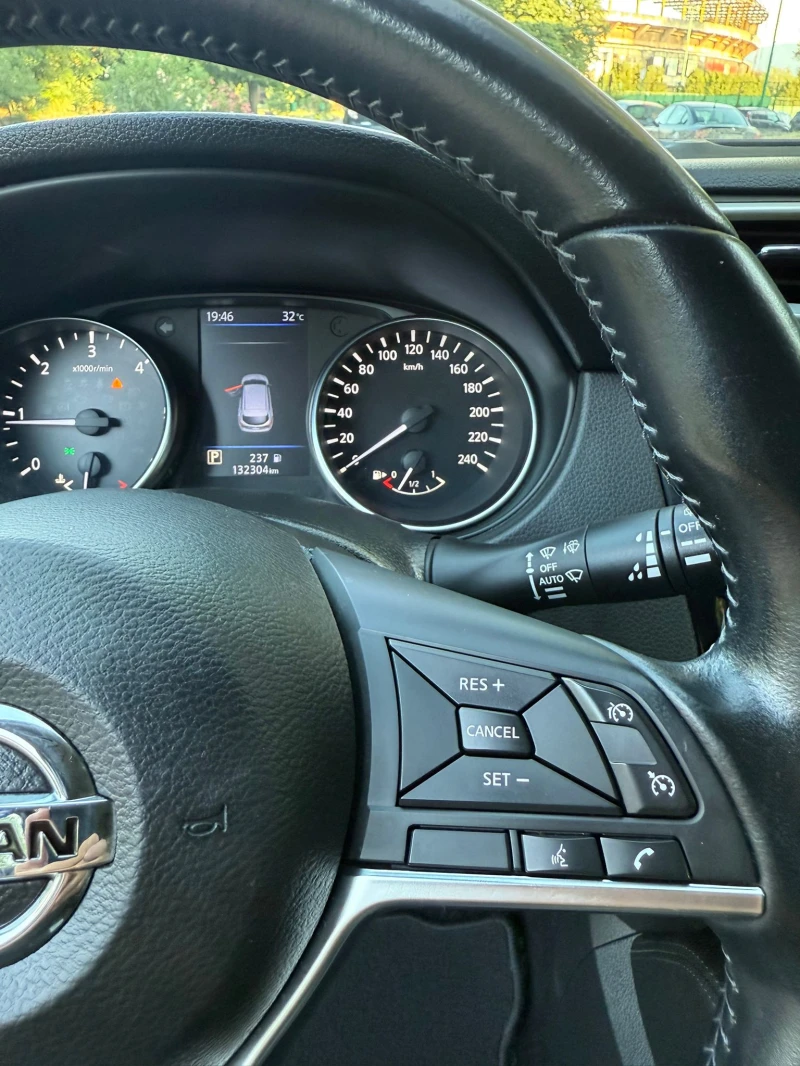 Nissan Qashqai 1.5 DCI ОмниКар като нова, снимка 9 - Автомобили и джипове - 50964588