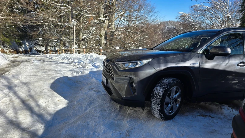 Toyota Rav4 4x4 hybrid FULL LED LASER 222HP, снимка 15 - Автомобили и джипове - 52938690