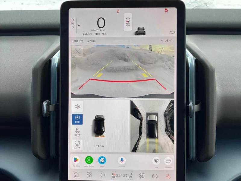 Volvo EX30 Ultra| Sunroof | Heated Seats | Keyless, снимка 11 - Автомобили и джипове - 53369912