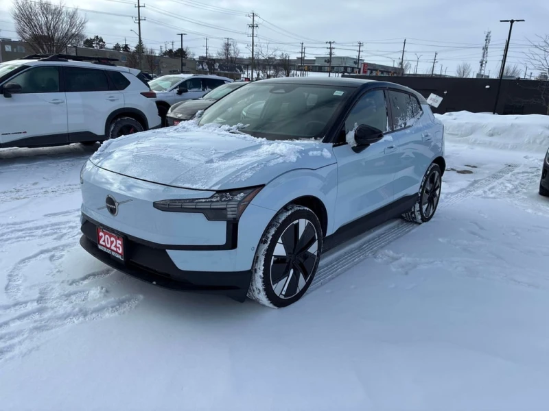 Volvo EX30 Ultra| Sunroof | Heated Seats | Keyless