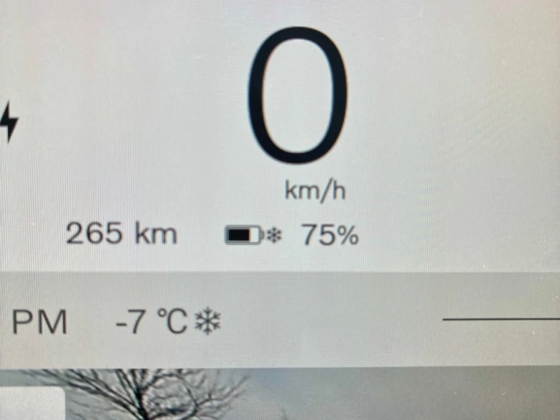 Volvo EX30 Ultra| Sunroof | Heated Seats | Keyless, снимка 12 - Автомобили и джипове - 53369912