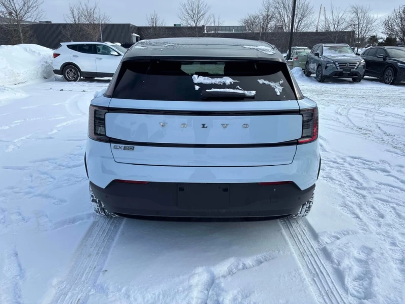 Volvo EX30 Ultra| Sunroof | Heated Seats | Keyless, снимка 4 - Автомобили и джипове - 53369912
