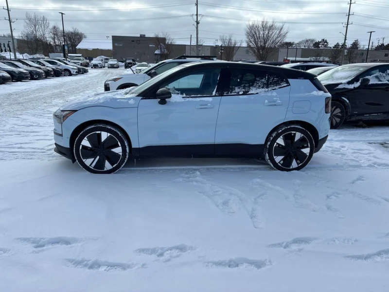 Volvo EX30 Ultra| Sunroof | Heated Seats | Keyless, снимка 2 - Автомобили и джипове - 53369912