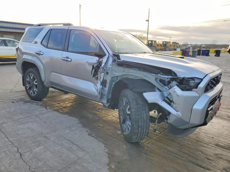 Toyota 4runner 2.4l Sr5, снимка 4 - Автомобили и джипове - 53600538