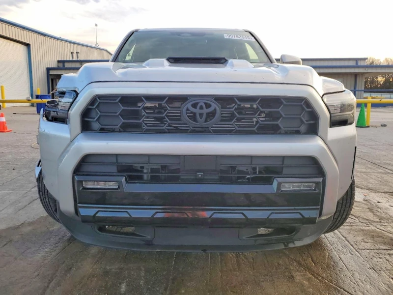 Toyota 4runner 2.4l Sr5, снимка 5 - Автомобили и джипове - 53600538