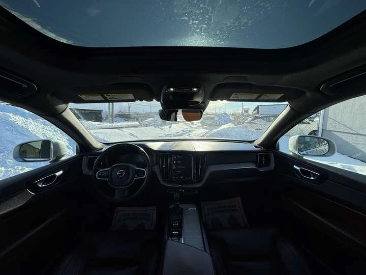 Volvo XC60 NAVI/APPLECARPLAY/PANO SUNROOF/F+ R HEATED SEATS/B - изображение 8