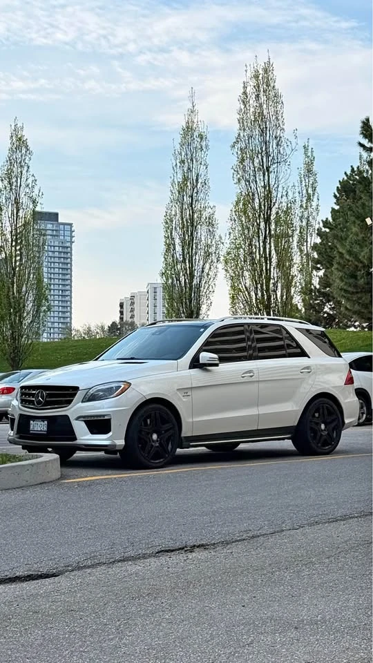 Mercedes-Benz ML 63 AMG * АВТОКРЕДИТ БЕЗ ПЪРВОНАЧАЛНА ВНОСКА* , снимка 11 - Автомобили и джипове - 55314620