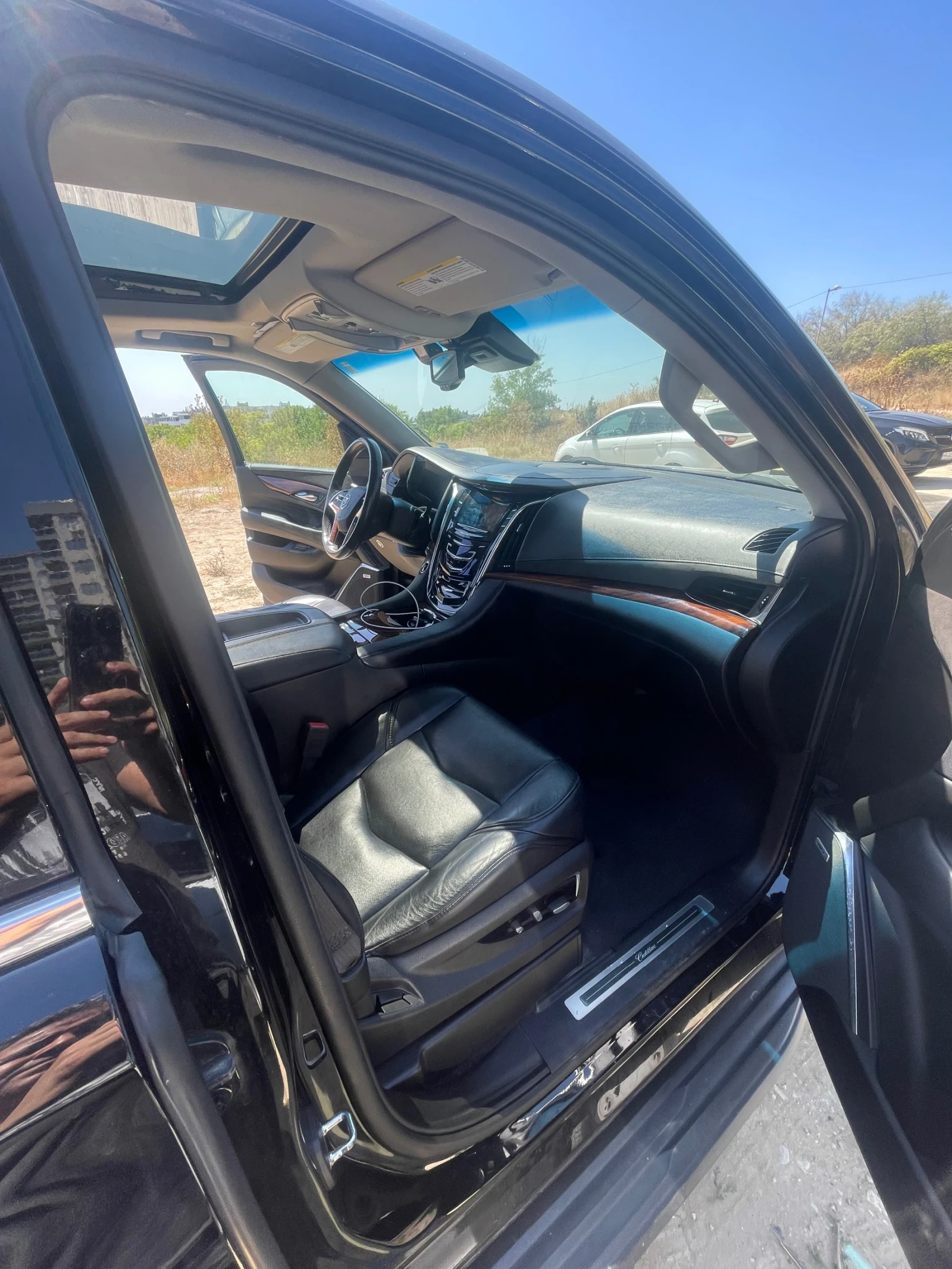 Cadillac Escalade  - изображение 10