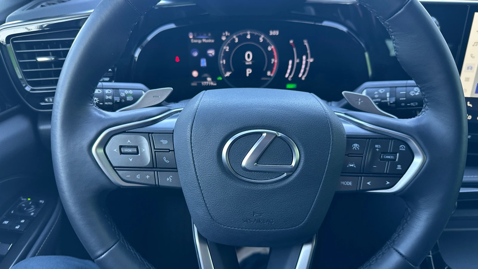 Lexus NX 350h Hybrid, � ��������, �� ����� ���������� | Mobile.bg � ����������� 14