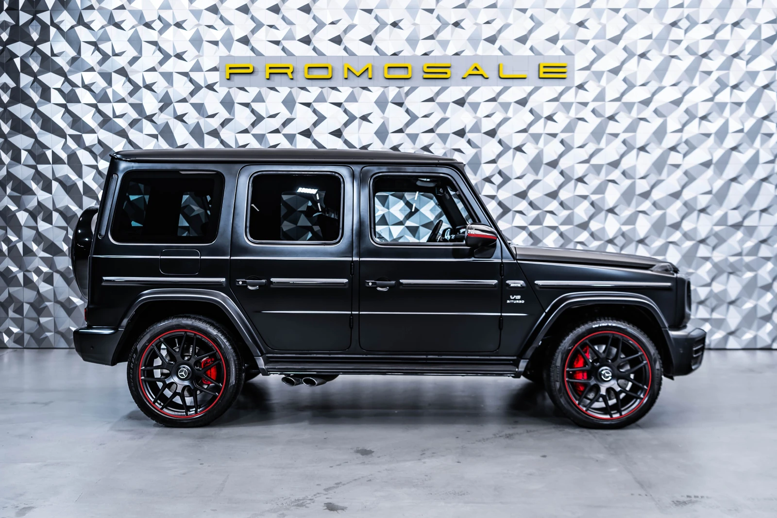 Mercedes-Benz G 63 AMG Edition 1* Carbon* Pano* Burmester, снимка 6 - Автомобили и джипове - 54503715