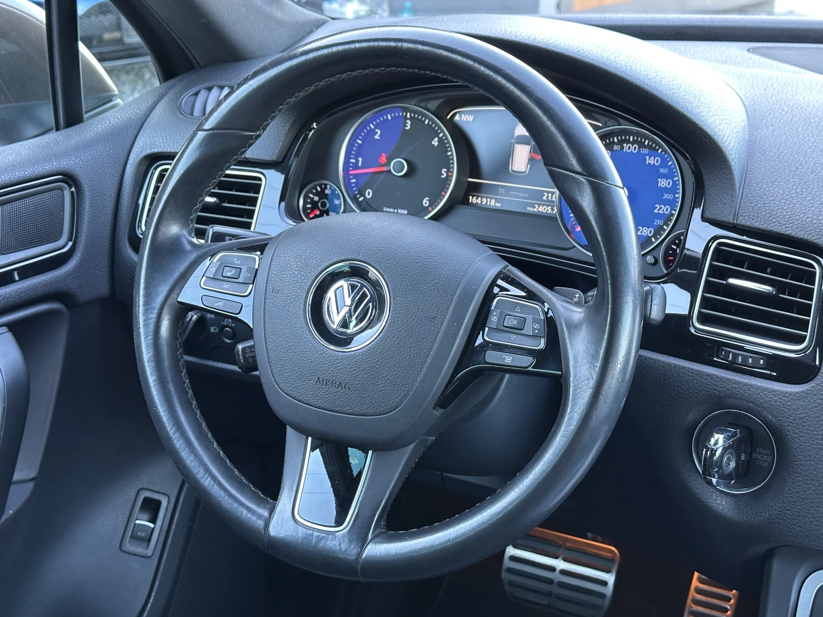 VW Touareg 3.0TDi Navi Кожа Подгрев, снимка 8 - Автомобили и джипове - 54542068